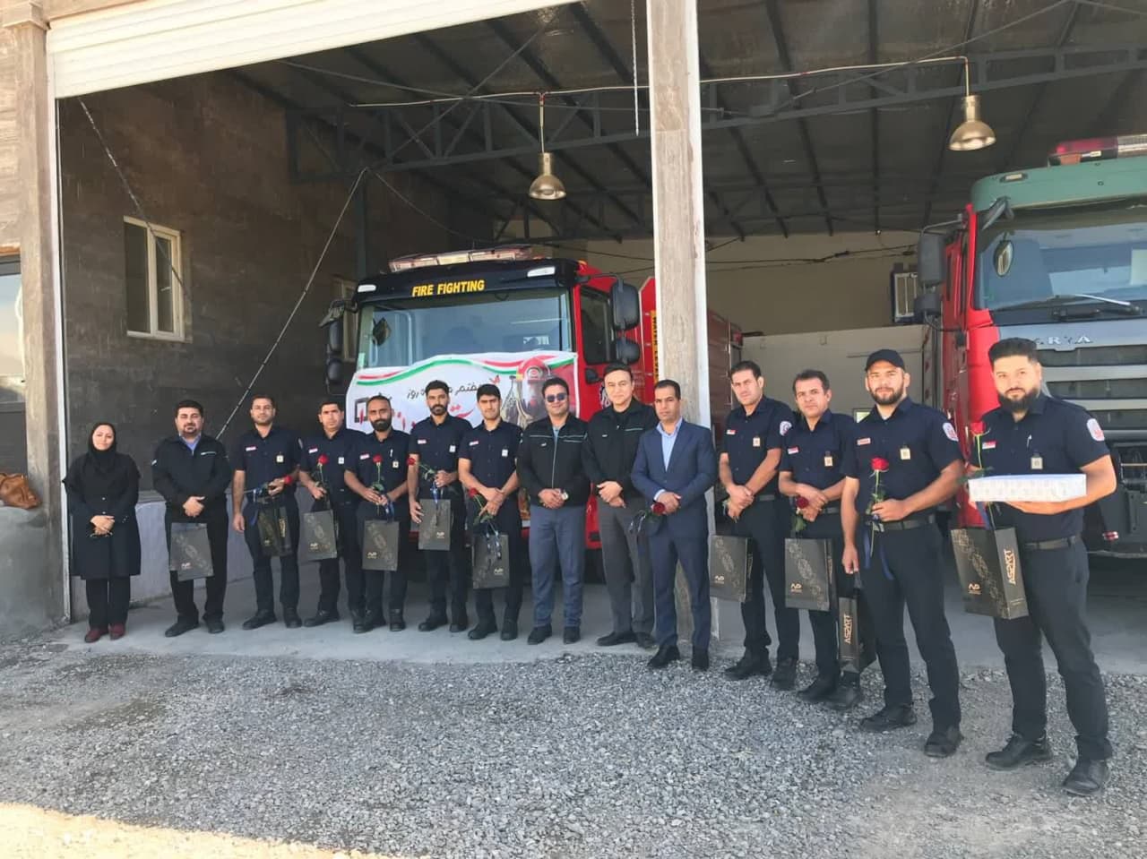 آیین تقدیر از پرسنل آتش نشانی شهرک صنعتی خیام توسط گروه صنعتی نفیس پارت