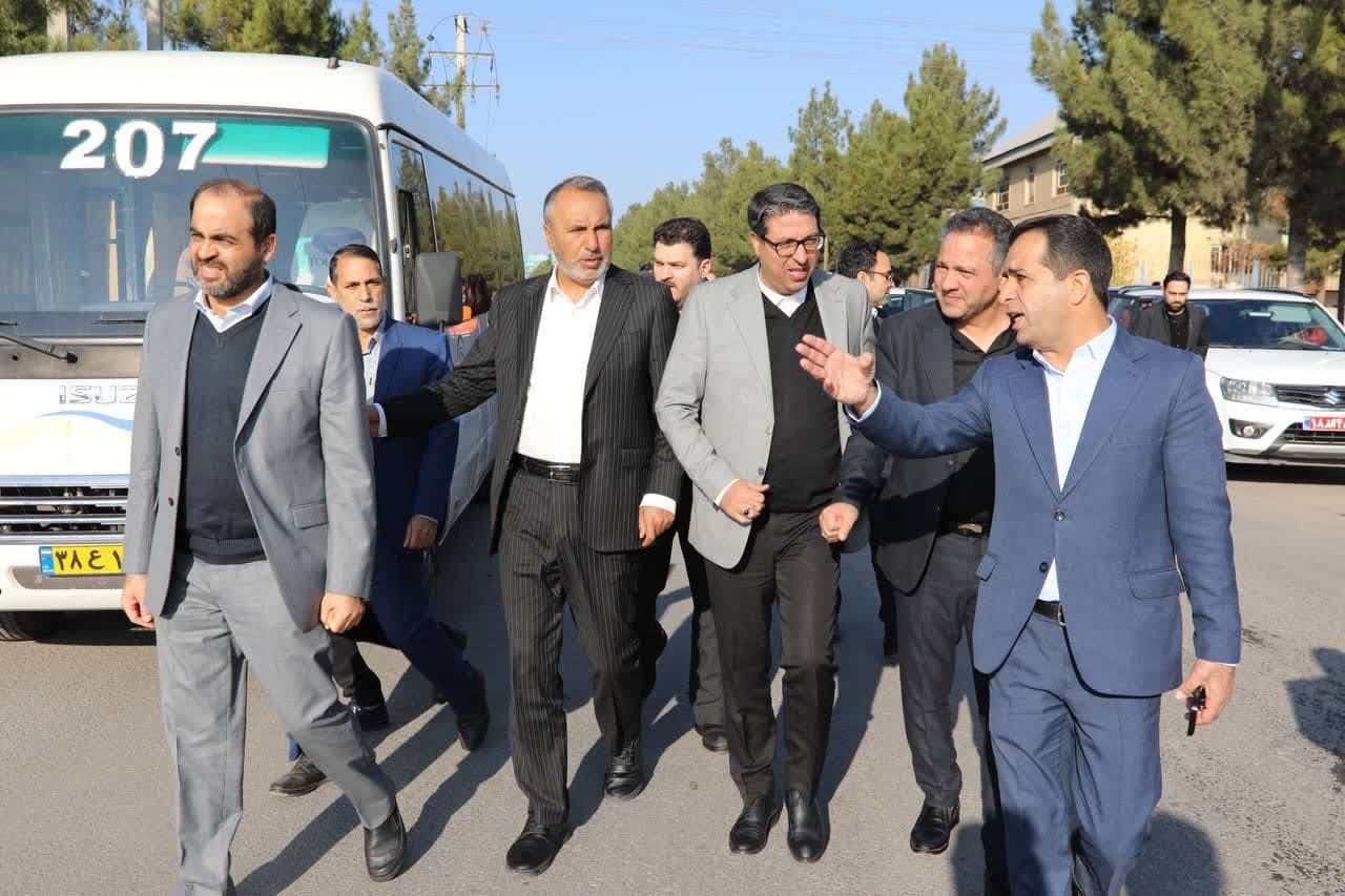 بازدید معاونان وزیر راه و شهرسازی از ورودی شهرک صنعتی خیام