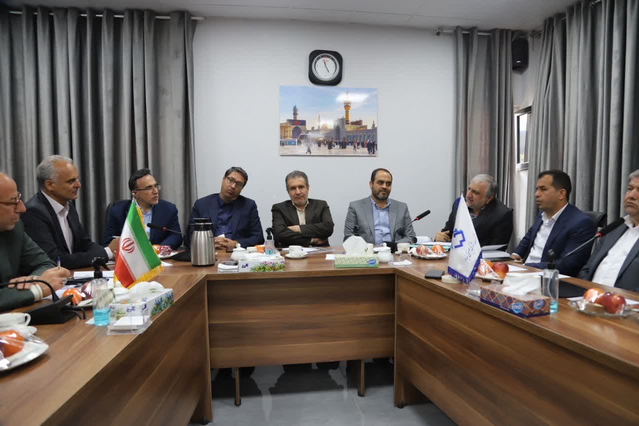 نشست معاون وزیر صمت با سرمایه گذاران تولید در شهرک صنعتی خیام