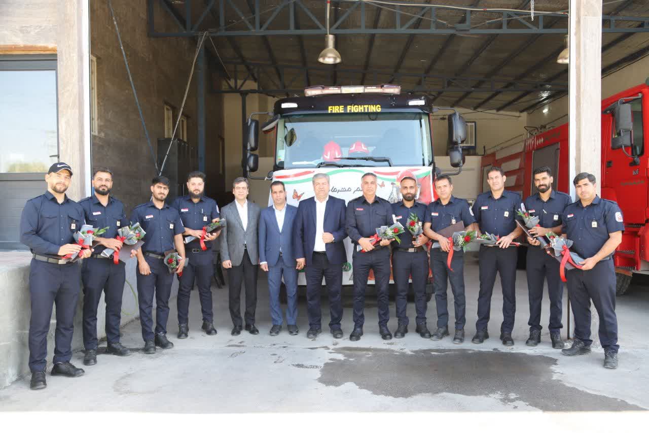 آتش نشانان شهرک صنعتی خیام تقدیر شدند